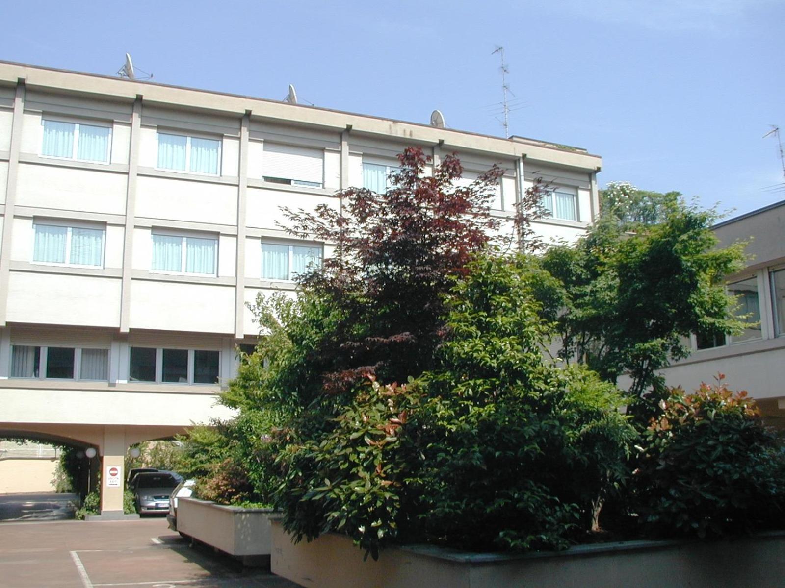 Augustus Hotel Biella Buitenkant foto