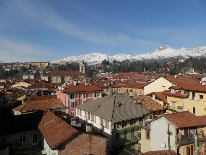 Augustus Hotel Biella Buitenkant foto